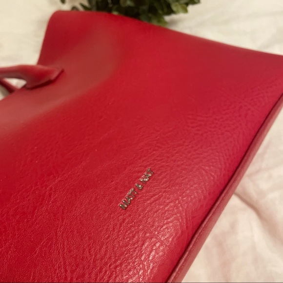 Matt&Nat Red Handbag - Picture 4 of 6